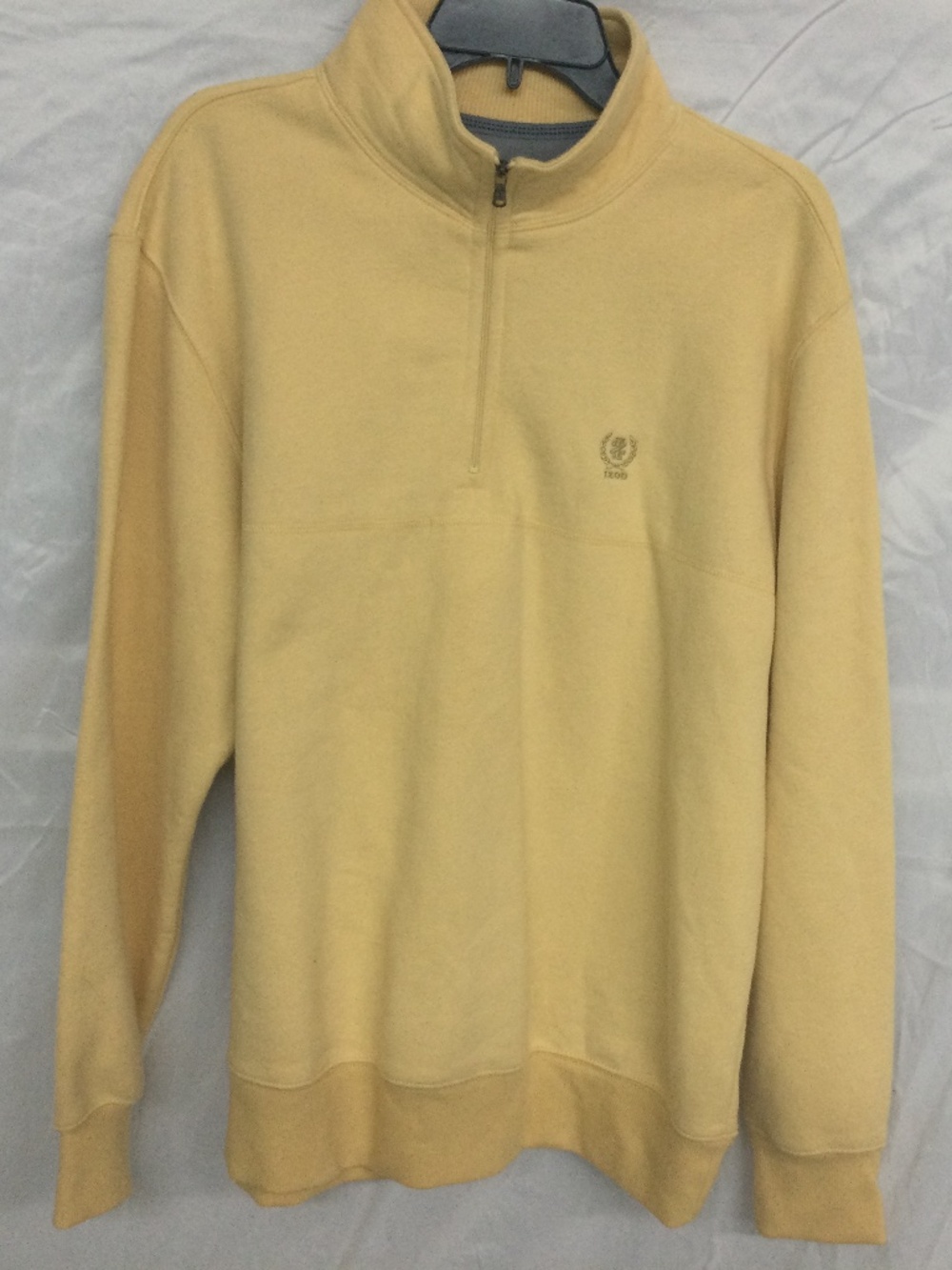 Men’s IZOD Pull-over 3/4 Zip Sweatshirt, Size Large